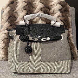 Elegant Black and Gray Women's Handbag